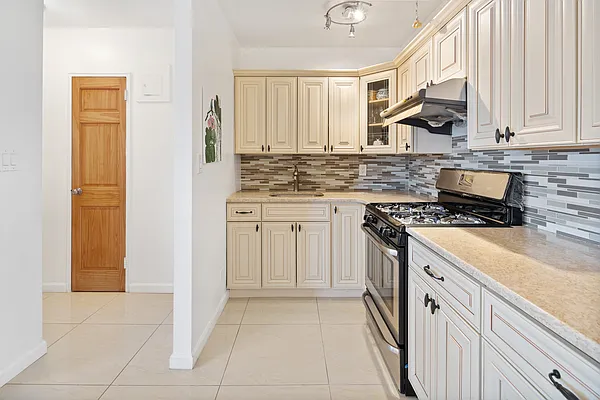 Sold by B Square Realty | media 11