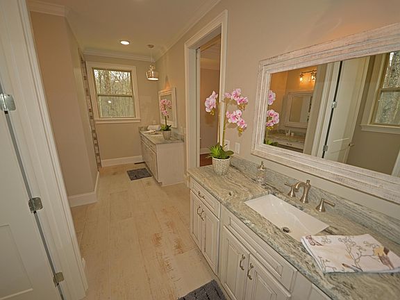 3rd image of 49 Kingsbridge Ln Lot 20
