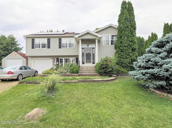 8 Truman Way, Cohoes, NY 12047