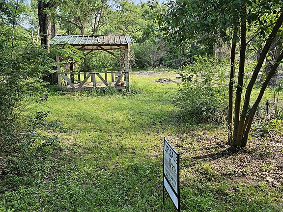 4th image of Ponderosa Dr