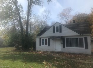 285 W Glendale Ave, Bedford, OH 44146
