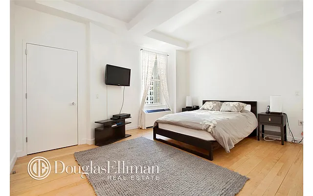 Sold by Douglas Elliman | media 41