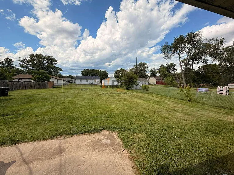 5588 Tulip Ave — Photo 9