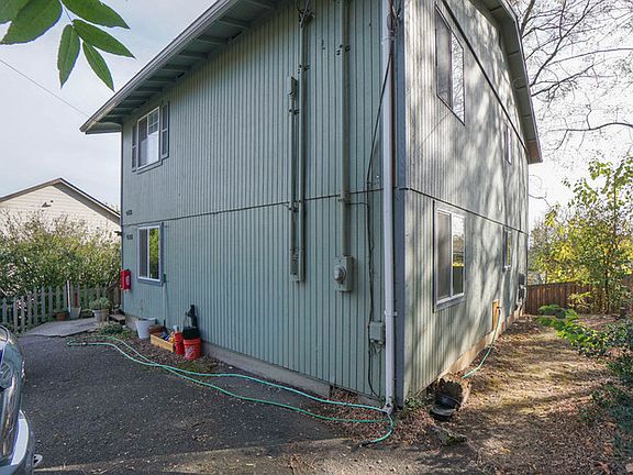 3rd image of 416 NW 18th Ave #416