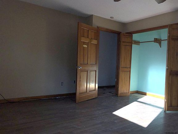 5th image of 117 Columbia St