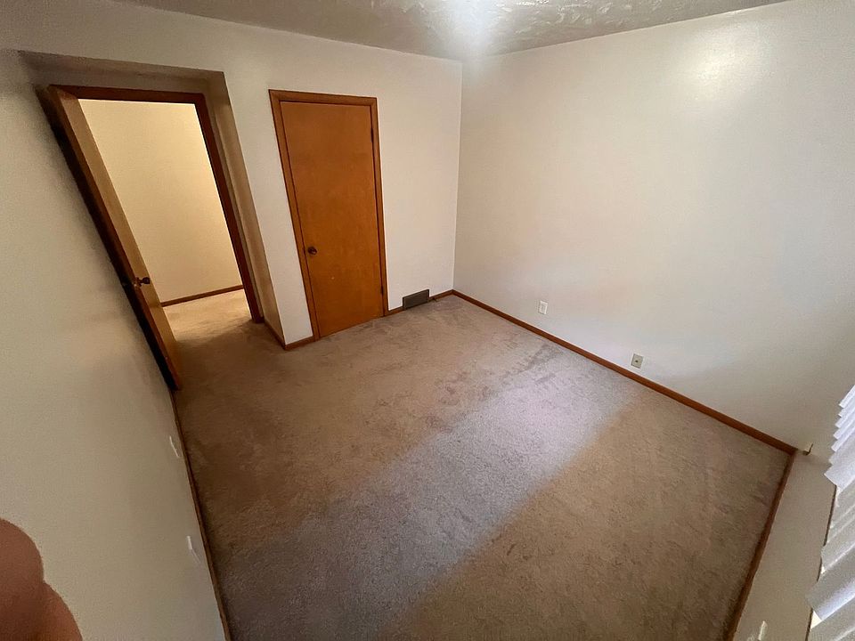 2335 B 2335 B St Lincoln NE Zillow