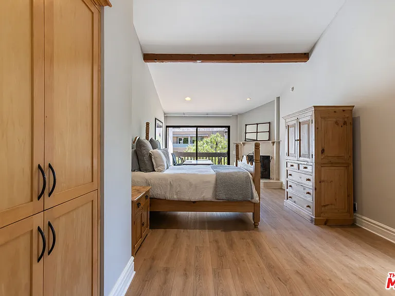 1541 Palisades Dr — Photo 33