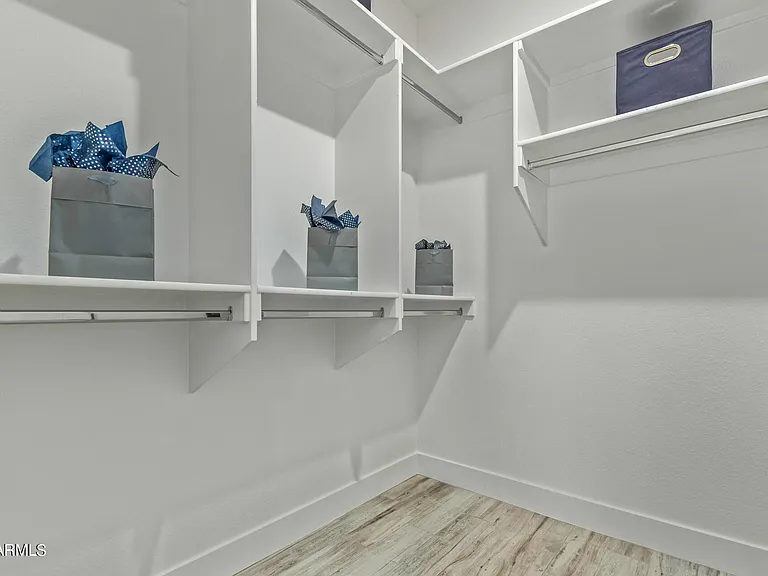 8941 E Maple Dr — Photo 22