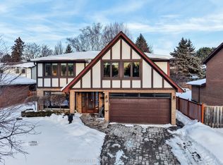 17 Loganberry Cres, Toronto, ON M2H 3H3