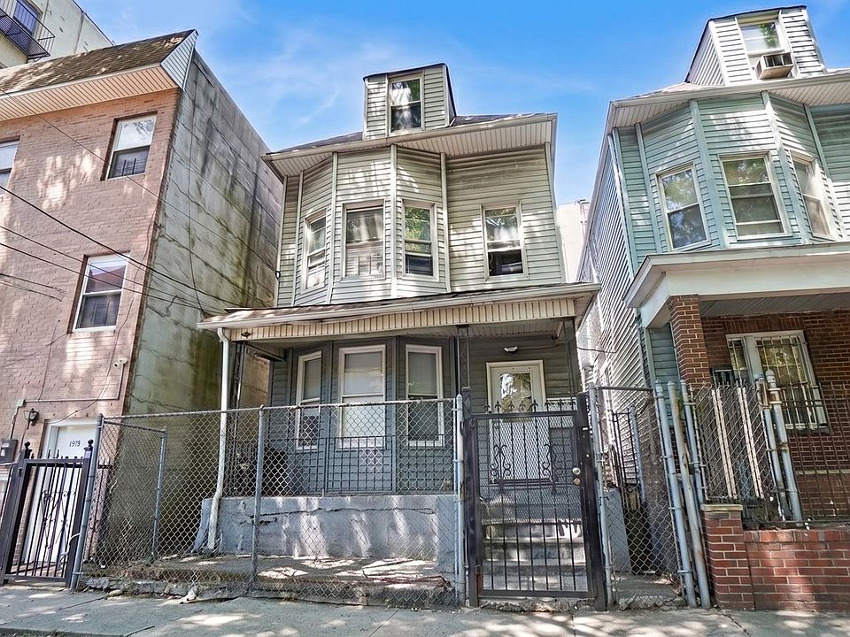 1st image of 2657 Briggs Avenue
