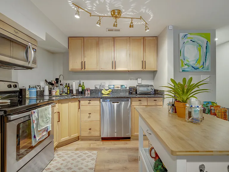 1740 N Capitol St NW #1 — Photo 3