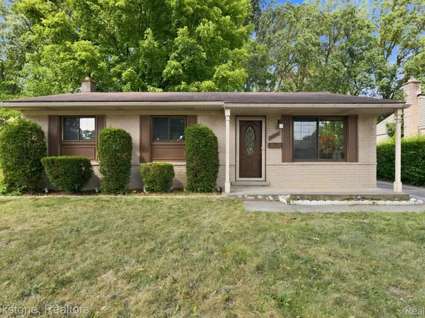 34116 Kennedy St, Westland, MI 48185