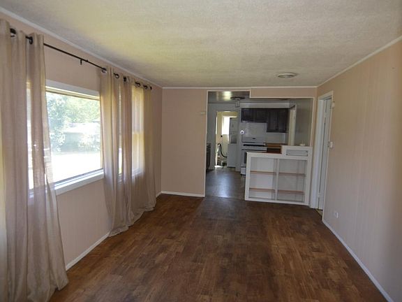 3rd image of 34761 N Holman Ave