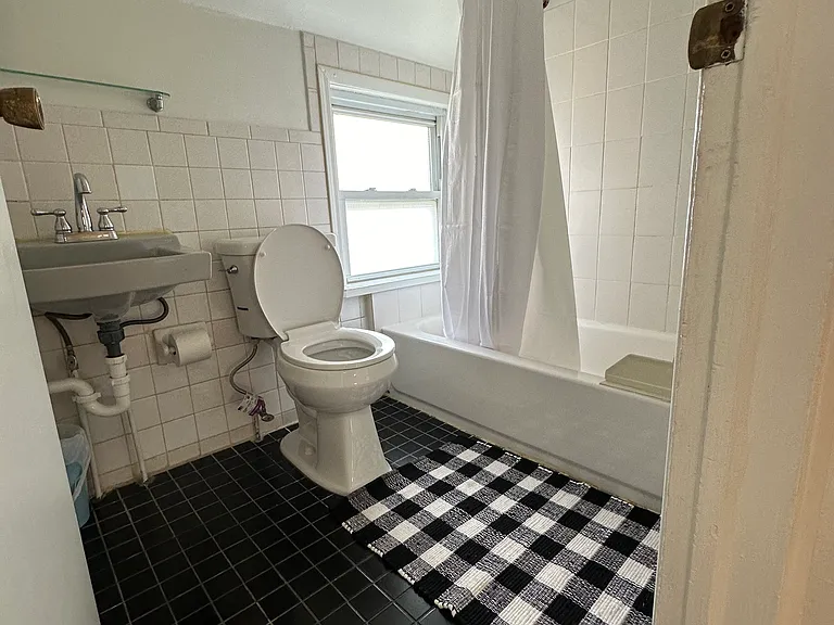 44 Remsen Ave #3 — Photo 5