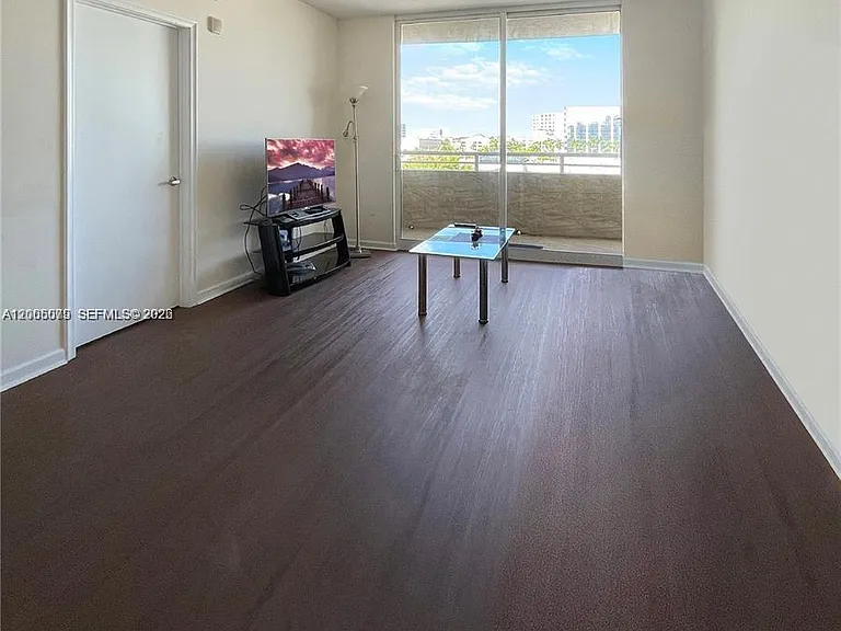 18800 NE 29th Ave #502 — Photo 5