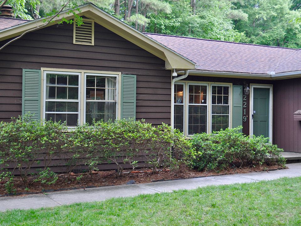 1st image of 2219 Whitley Dr