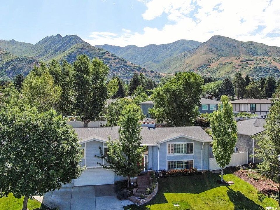 1st image of 1063 S Oak Hills Way
