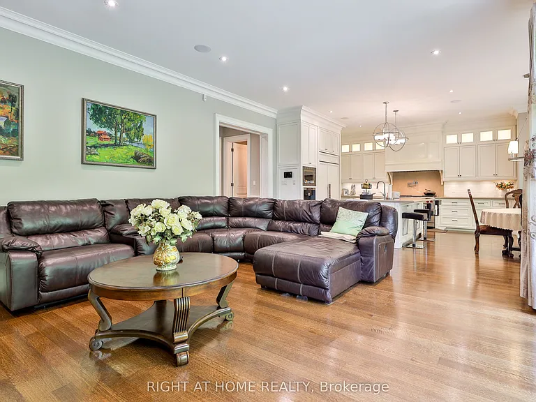 154 Munro Blvd — Photo 16
