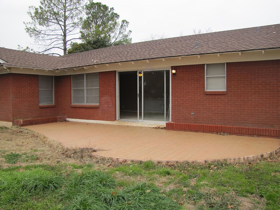 1st image of 1450 Melissa Dr