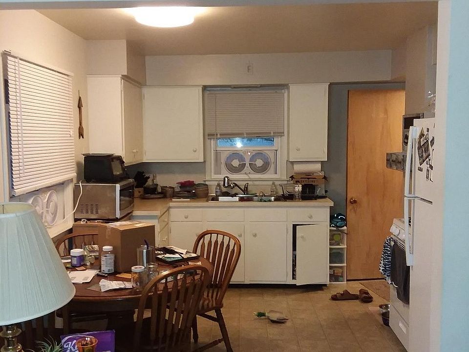 1st image of 3353 Kelly St