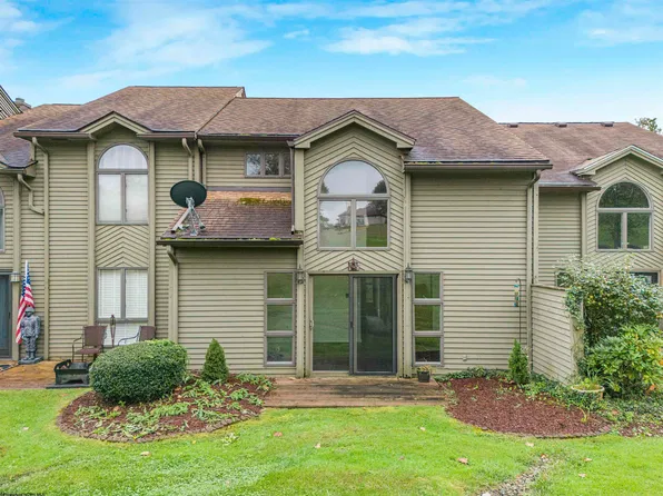 1026 Greystone Cir, Morgantown, WV 26508