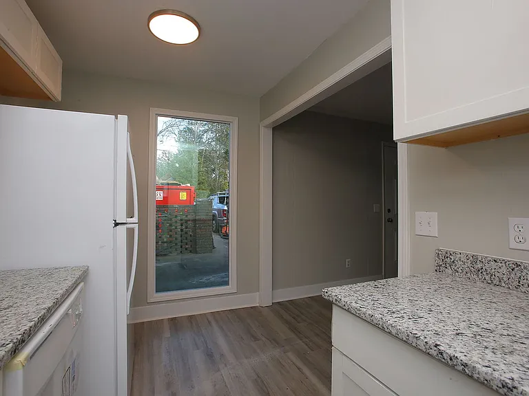 7251 Patricia Dr — Photo 5