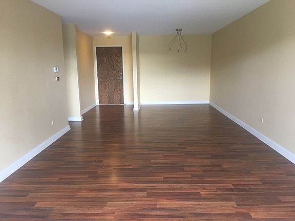 5th image of 51 Old Oak Dr APT 313
