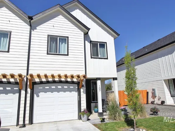107 N Trifecta Ln, Nampa, ID 83651