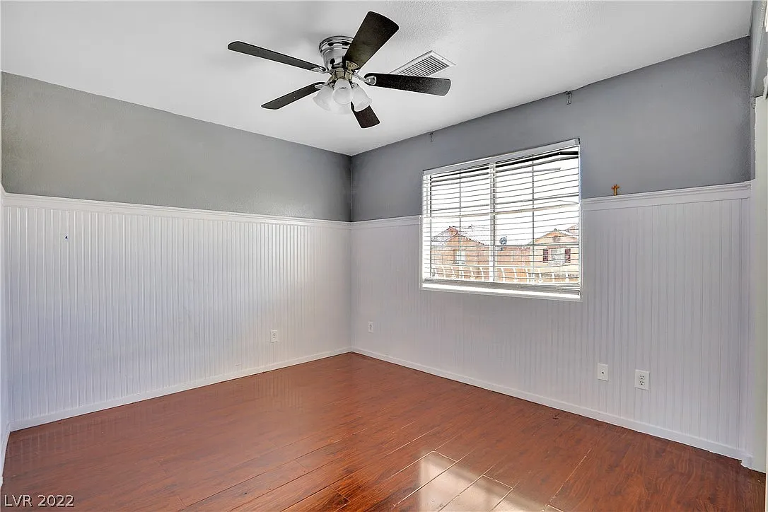 4 bed, 2667 sqft, $2,700 — Photo 2