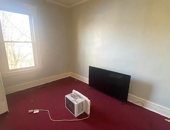 3rd image of 327 2nd St Unit 2