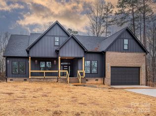 2005 Plain Field Dr, Bessemer City, NC 28016