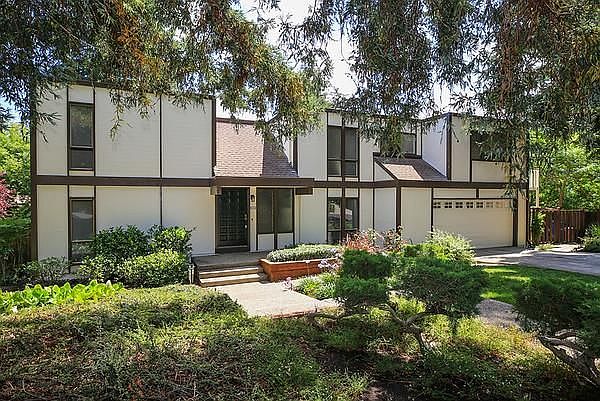1st image of 813 Allardice Way