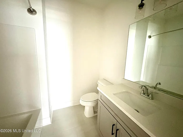 701 Southview Dr — Photo 26