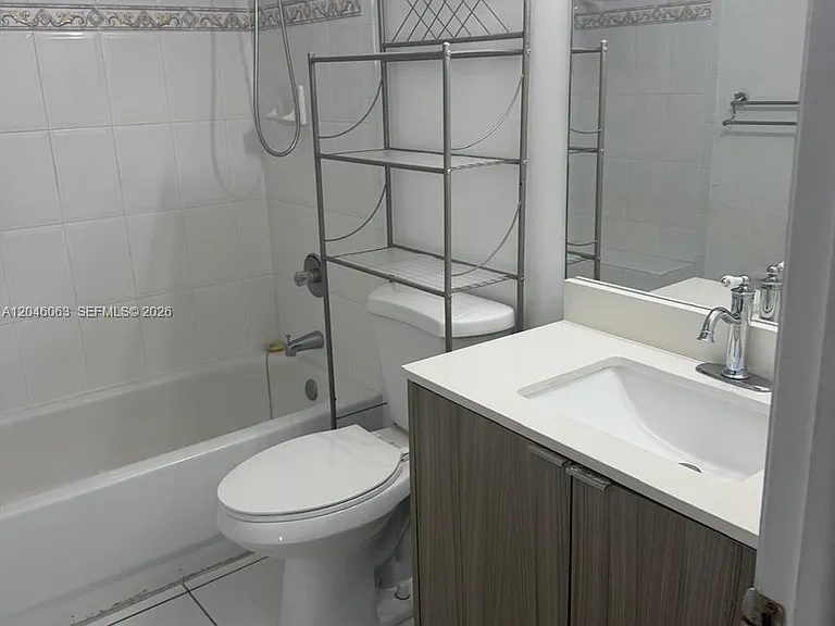 21 E 3rd St #405 — Photo 4