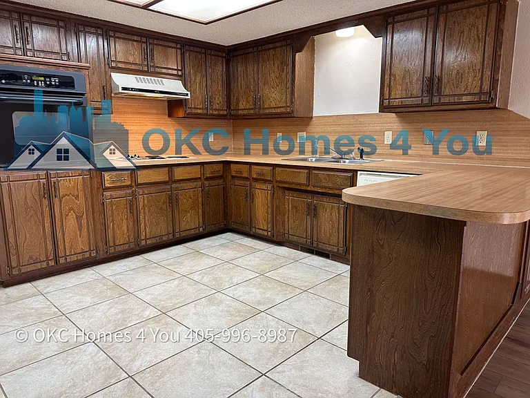 1109 Summerton Pl — Photo 4