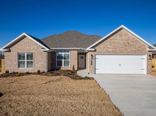 1936 Seay Cir, Pea Ridge, AR 72751