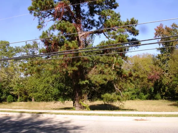 305 E Robinson Ave, Grovetown, GA 30813