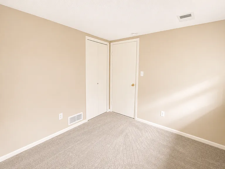 202 NE Westwind Dr #A — Photo 12