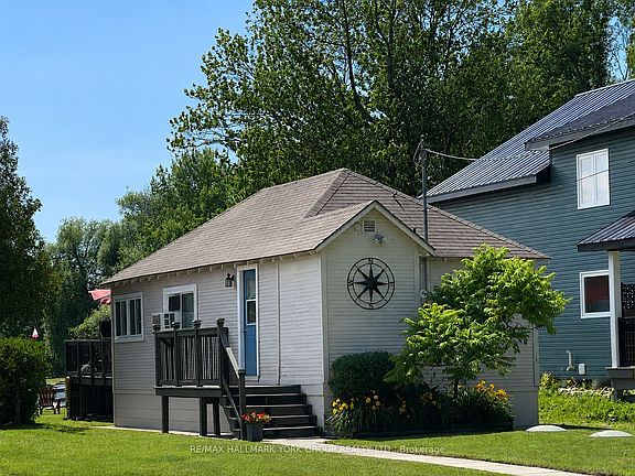 2nd image of 4464 Plum Point Rd