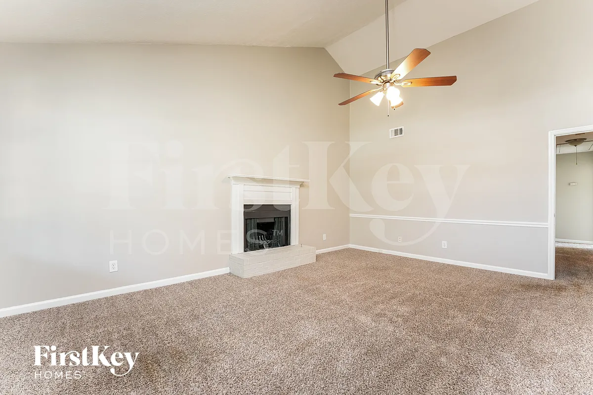Building Photo - 3724 Red Rose Ct