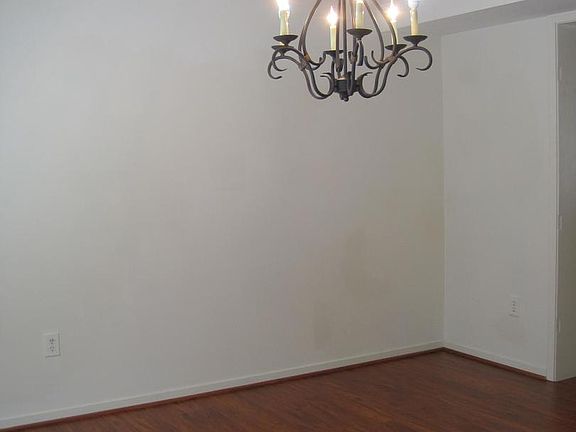 3rd image of 10606 Elmont Ct