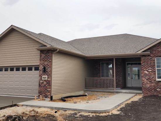 905 E Jesse Ct, Coal City, IL 60416
