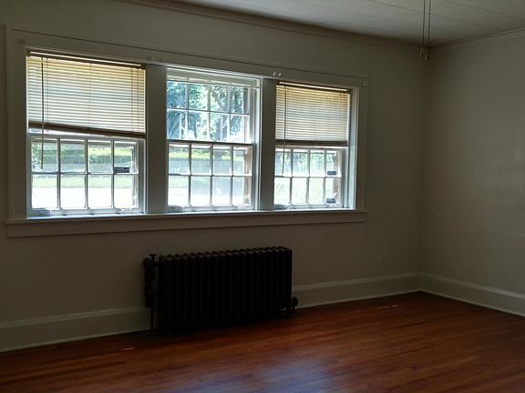 4th image of 2303 Melrose St APT 1