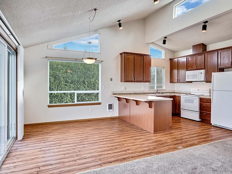 2224 Mountain View Ave W #1 — Photo 17
