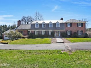 7 Deer Ln, Greenwich, CT 06830