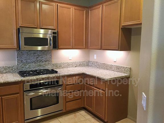 3rd image of 40244 Rosewell Ct