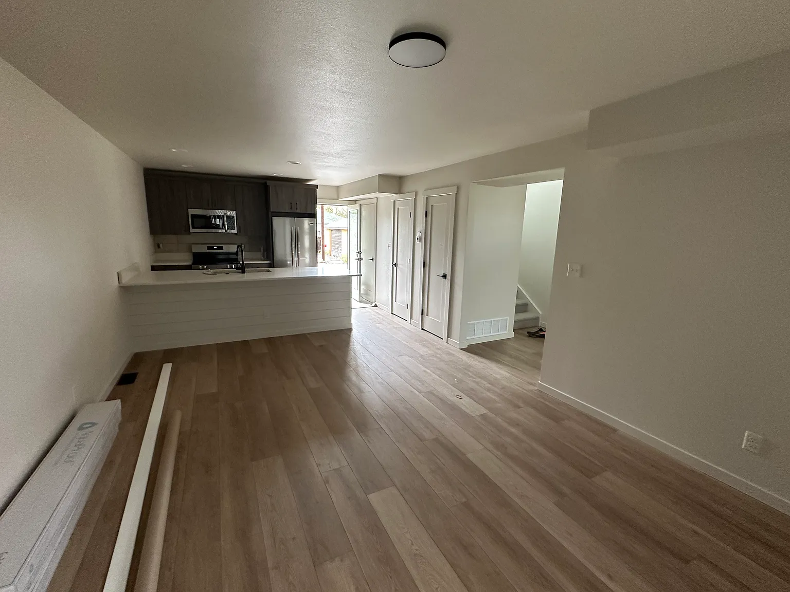 2 bed, 900 sqft, $1,500 — Photo 4