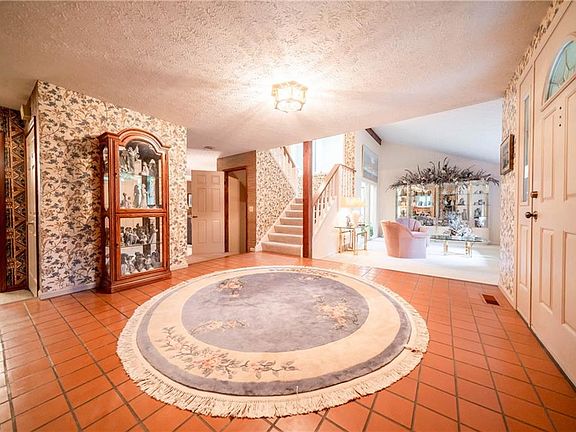 2nd image of 36385 Churchill Dr