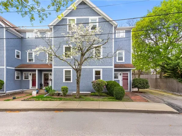79 Duke St Unit 1, East Greenwich, RI 02818