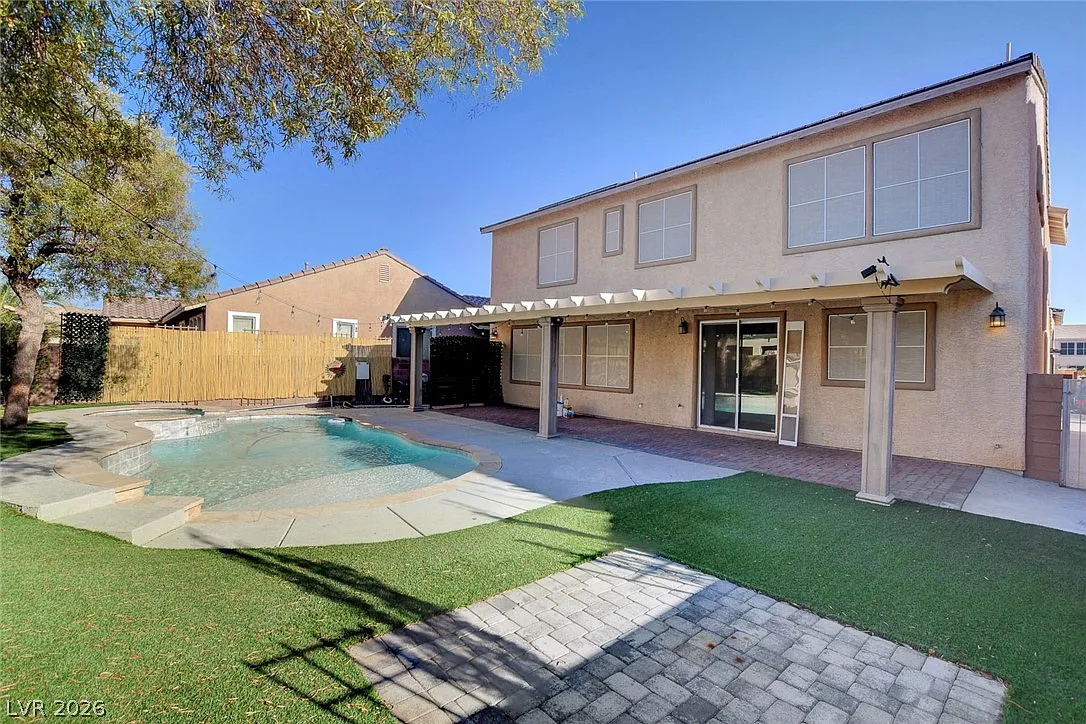 5 bed, 3.5 bath, 3092 sqft, $2,999 — Photo 4